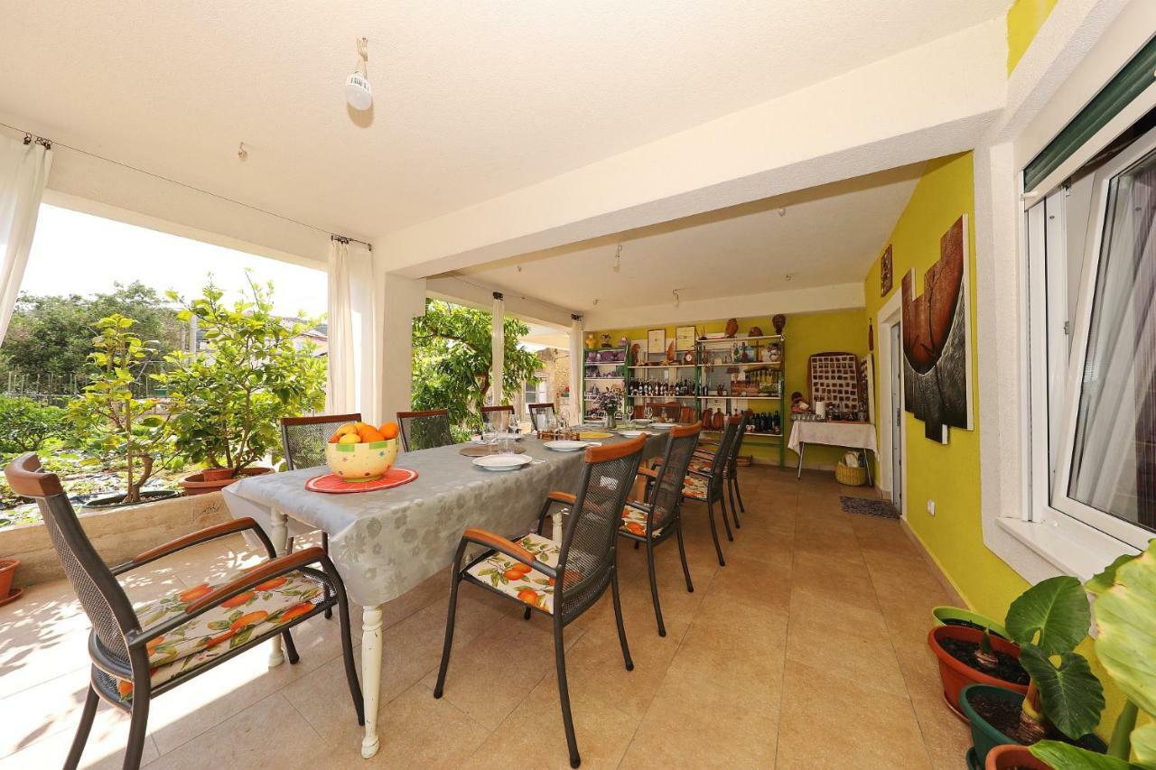 Senkini Dvori Apartment Sutomiscica ภายนอก รูปภาพ