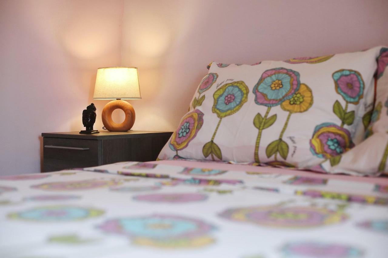 Senkini Dvori Apartment Sutomiscica ภายนอก รูปภาพ