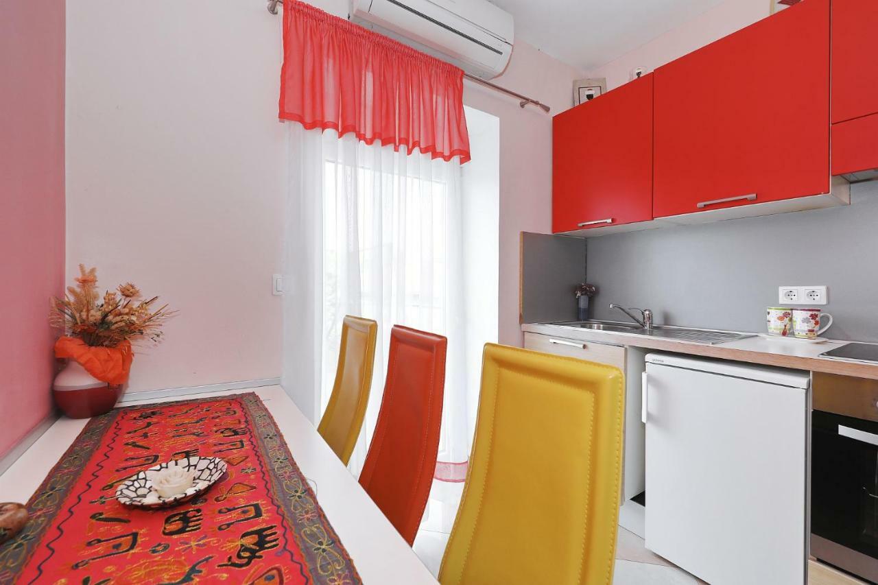 Senkini Dvori Apartment Sutomiscica ภายนอก รูปภาพ