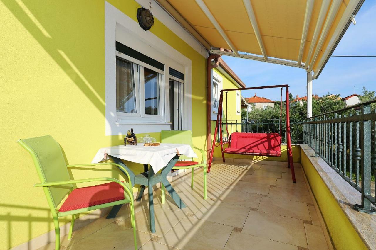 Senkini Dvori Apartment Sutomiscica ภายนอก รูปภาพ